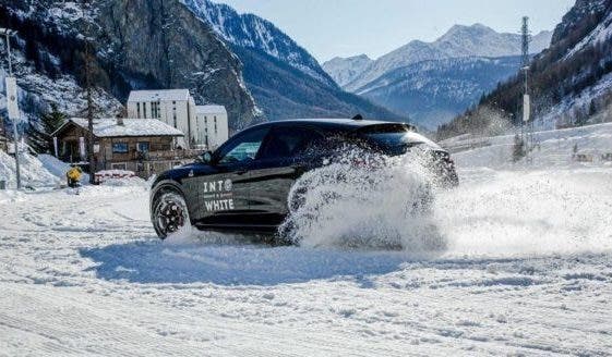 Alfa Romeo Giulia e Stelvio 2020 Into The White