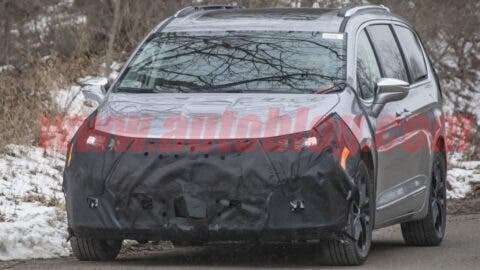 Chrysler Pacifica 2021 foto spia