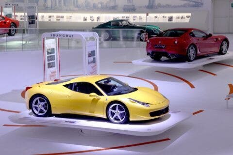 Ferrari Grand Tour mostra