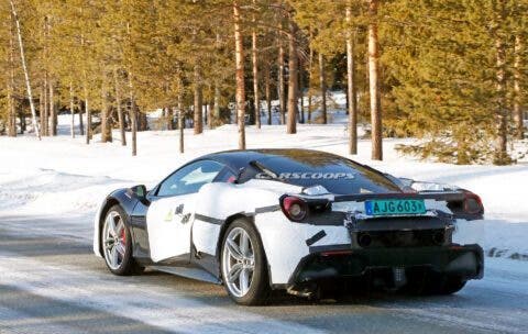 Ferrari protoipo ibrido foto spia