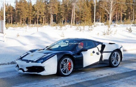 Ferrari protoipo ibrido foto spia