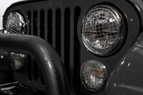 Jeep CJ-8 Scrambler restomod Ball and Buck
