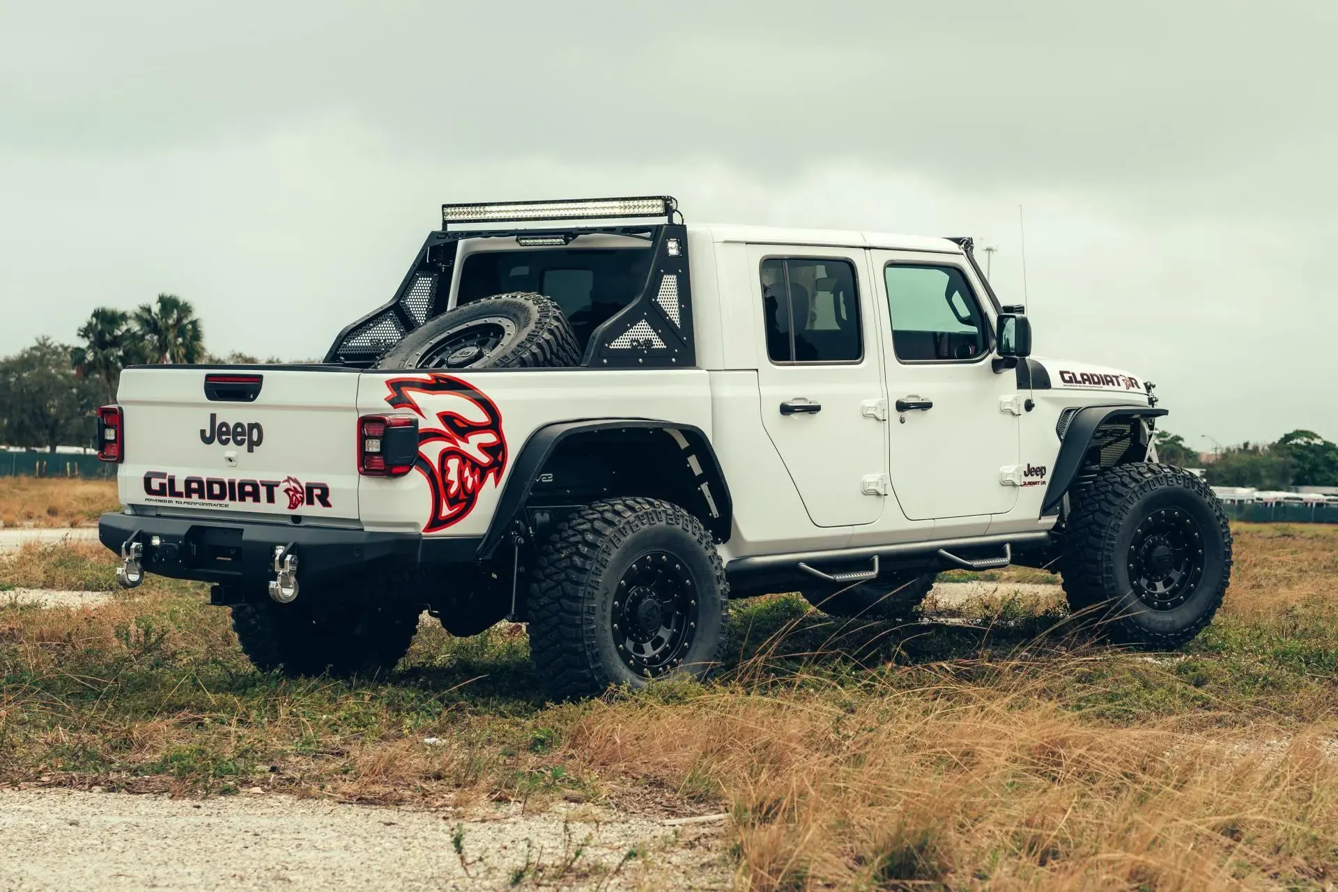 Jeep Gladiator ecco un esemplare con motore Hellcat e caratteristiche