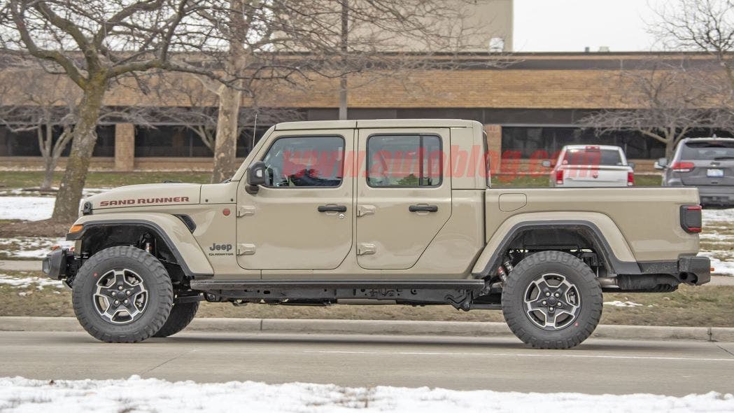 Jeep Gladiator Sand Runner foto spia