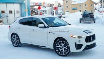 Maserati Levante Trofeo 2021 foto spia