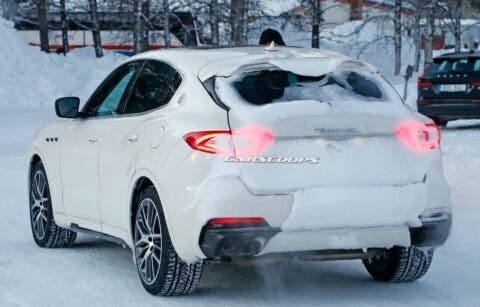 Maserati Levante Trofeo 2021 foto spia