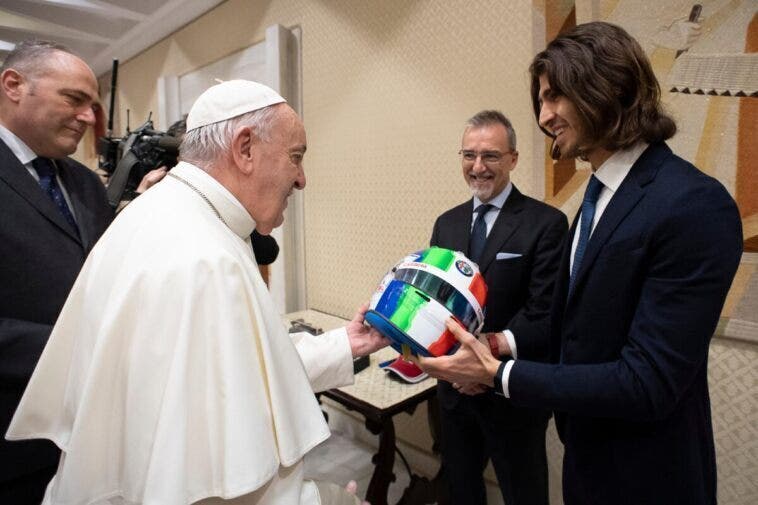 Antonio Giovinazzi e Papa Francesco