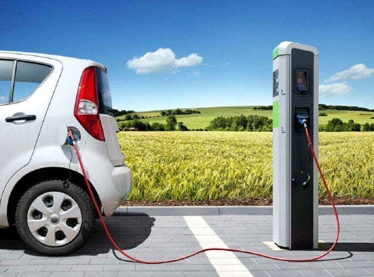 Auto elettriche infrastrutture di ricarica