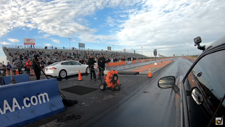 Dodge Challenger SRT Hellcat Redeye vs Tesla Model S Raven DragTimes