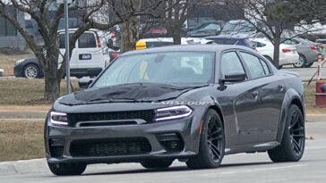 Dodge Charger SRT Hellcat Redeye Widebody foto spia