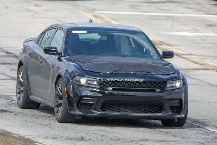 Dodge Charger SRT Hellcat Redeye Widebody foto spia