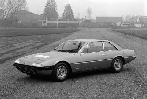 Ferrari 365 GT4 2+2 _ 8