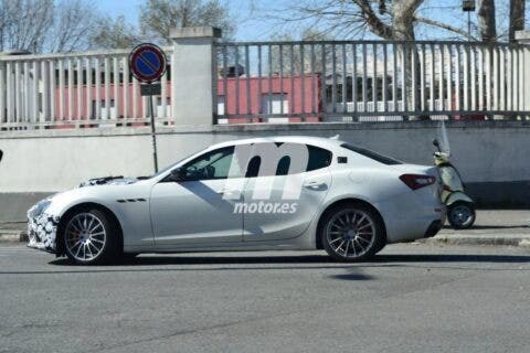 Maserati Ghibli 2021 foto spia