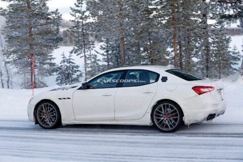 Maserati Ghibli 2021 test invernali foto spia