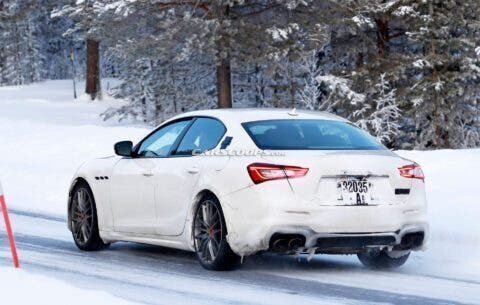 Maserati Ghibli 2021 test invernali foto spia