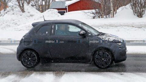 Nuova Fiat 500 elettrica hardtop foto spia