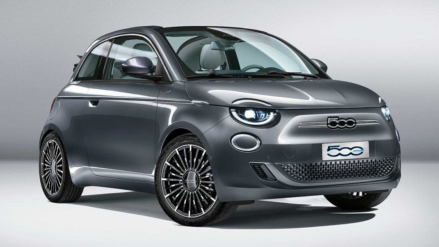 Fiat 500 Elettrica dimensioni, prestazioni e autonomia della nuova city car a zero emissioni