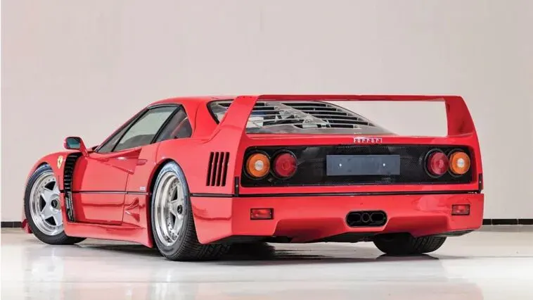 Ferrari F40 - 3