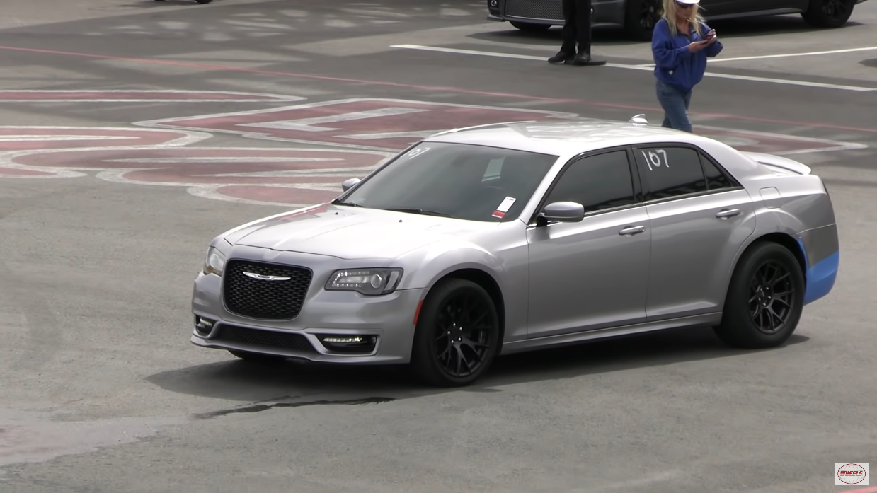 Chrysler 300 SRT Wheels