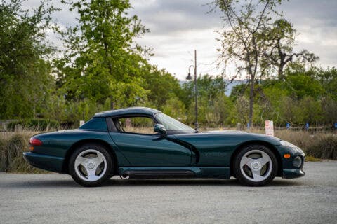 Dodge Viper Hennessey Venom 550 asta