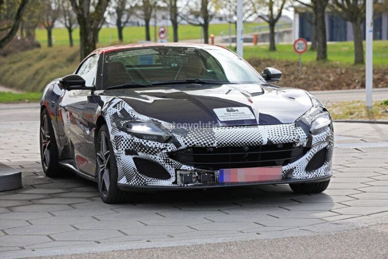 Ferrari Portofino 2021 foto spia