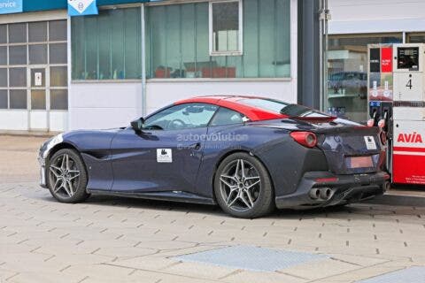 Ferrari Portofino 2021 foto spia