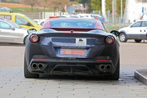 Ferrari Portofino 2021 foto spia