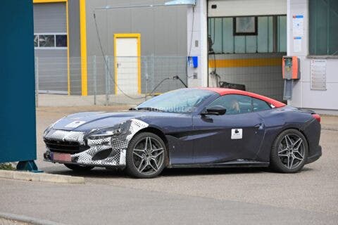 Ferrari Portofino 2021 foto spia