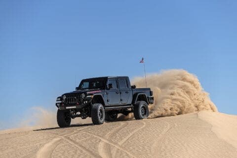 Hennessey Maximus Jeep Gladiator deserto