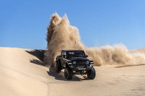 Hennessey Maximus Jeep Gladiator deserto