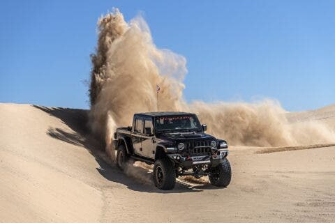 Hennessey Maximus Jeep Gladiator deserto