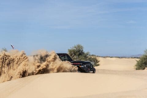 Hennessey Maximus Jeep Gladiator deserto