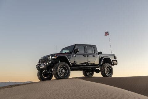 Hennessey Maximus Jeep Gladiator deserto