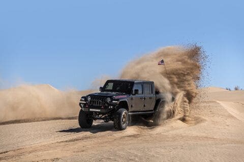 Hennessey Maximus Jeep Gladiator deserto