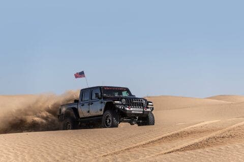 Hennessey Maximus Jeep Gladiator deserto