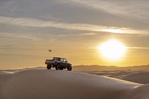 Hennessey Maximus Jeep Gladiator deserto