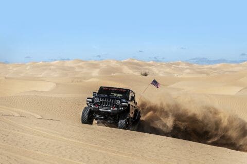 Hennessey Maximus Jeep Gladiator deserto