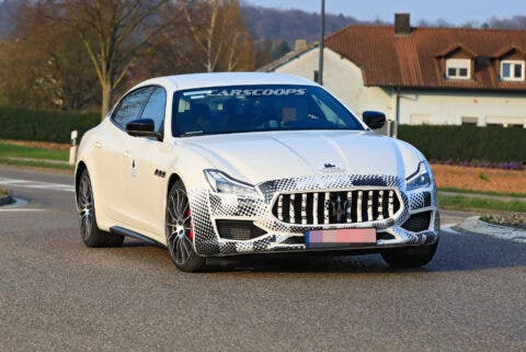 Maserati Quattroporte 2021 foto spia