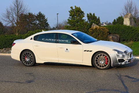 Maserati Quattroporte 2021 foto spia