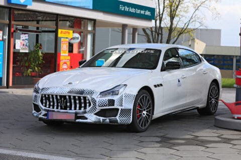 Maserati Quattroporte 2021 foto spia