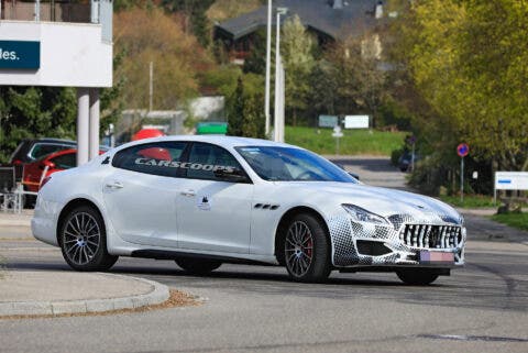 Maserati Quattroporte 2021 foto spia