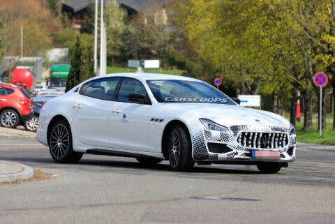 Maserati Quattroporte 2021 foto spia