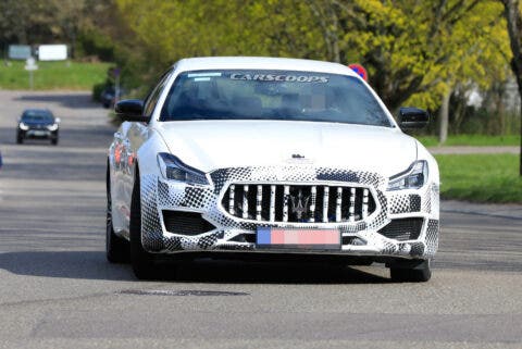 Maserati Quattroporte 2021 foto spia