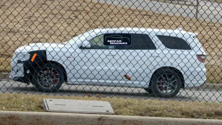 Dodge Durango SRT 2021 foto spia