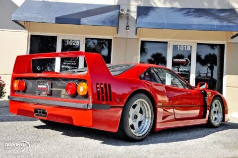 Ferrari F40 311 km