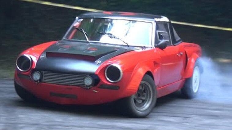 Fiat 124 Abarth 1974 drifting