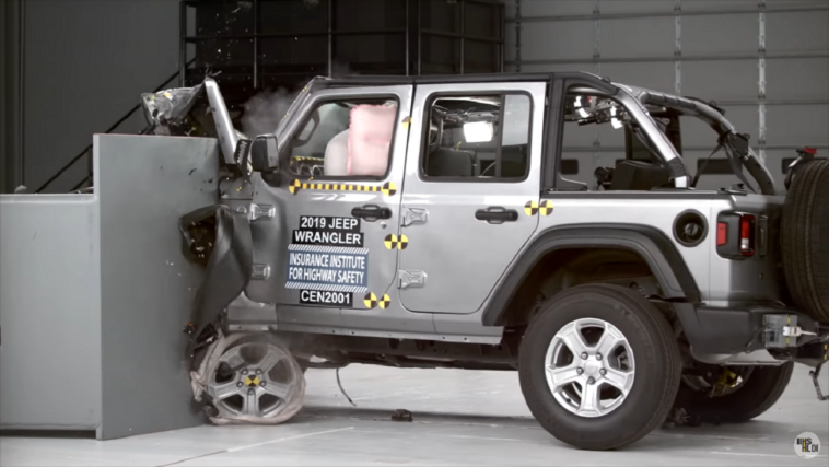Jeep Wrangler crash test IIHS