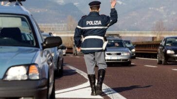 Controllo polizia comando Siri iPhone