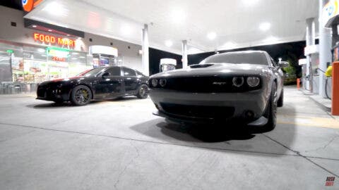 Dodge Challenger SRT 392 vs Audi S4 modificata drag race