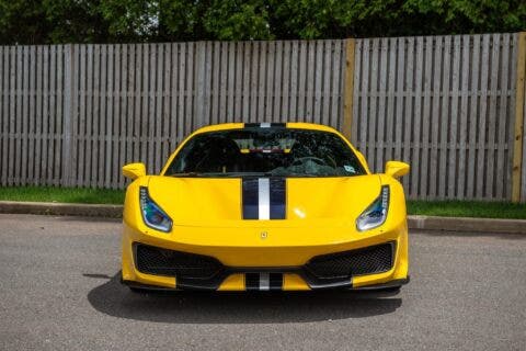 Ferrari 488 Pista Giallo Modena asta